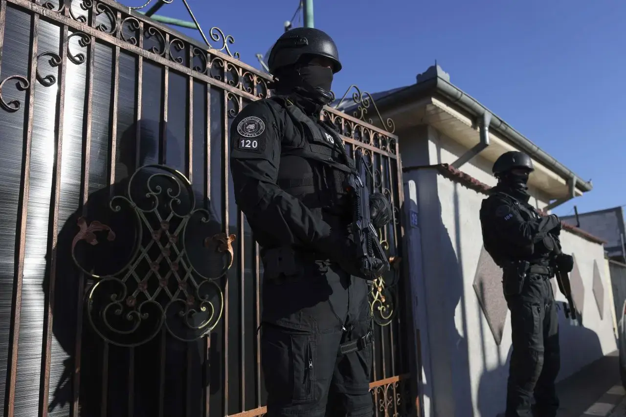DNA efectuează 96 de percheziții anti-corupție în șapte județe, vizând polițiști de frontieră și vameși
