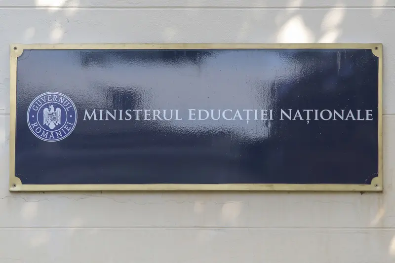 Peste 7.000 de dosare depuse pentru funcțiile de director în școli
