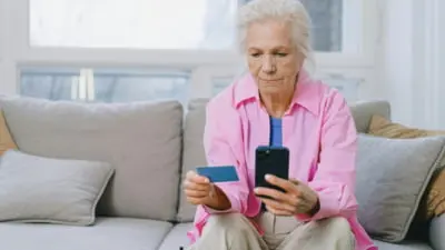 Primul pacient din România primește tratament ce încetinește Alzheimer