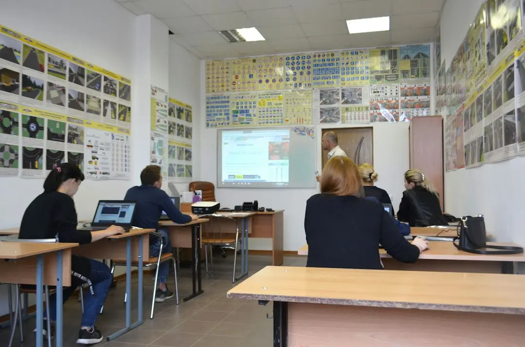 Ședință la Ministerul Educației: Inspectoratul Buzău în centrul unei crize juridice