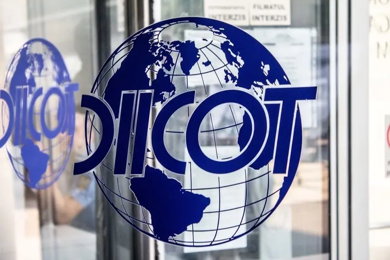 Tânărul de 21 de ani agresat un livrator din Bangladesh și a amenințat cu distrugerea unui lăcaș de cult din București